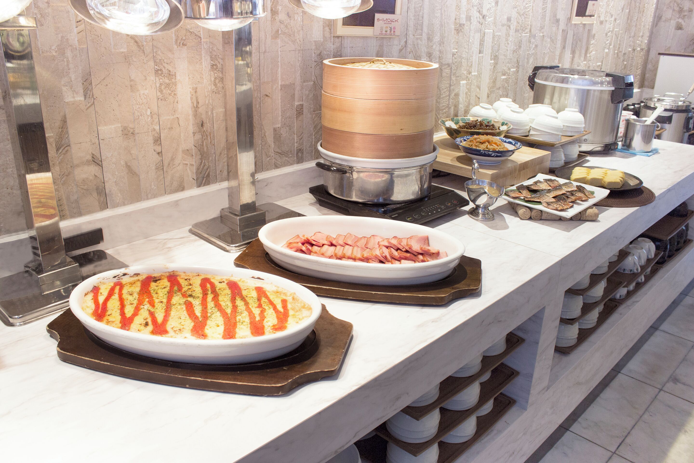 daily buffet breakfast (jpy 1650 per person)