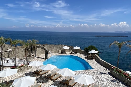Piscine extérieure (ouverte en saison)
