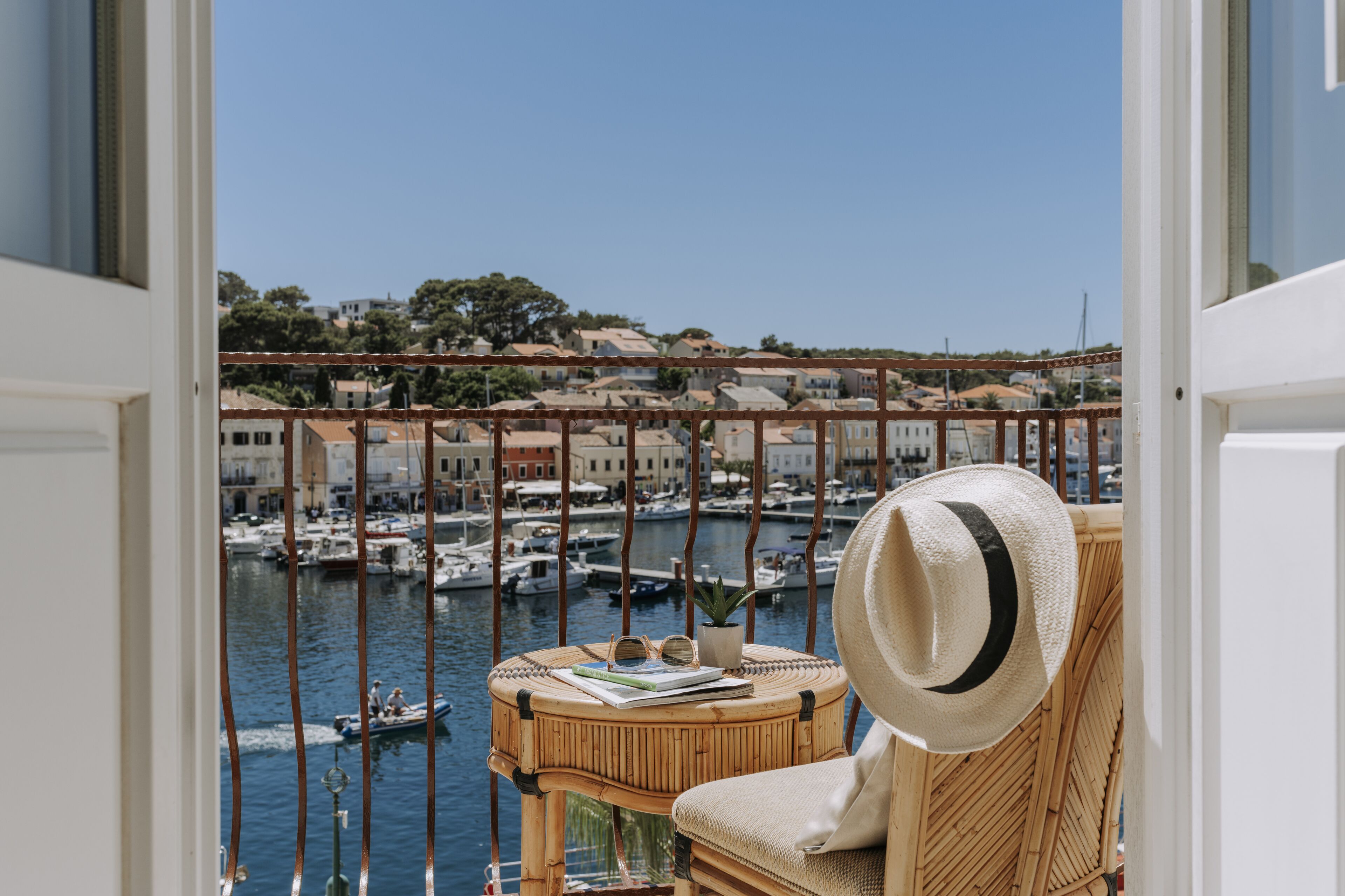 superior double room with sea view and balcony | balcony view