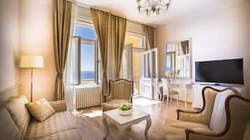 Suite, Sea View | 1 bedroom, minibar, in-room safe, desk