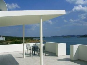 Terrace/patio - Hotel Mare Nostrum (Sveti Filip i Jakov)