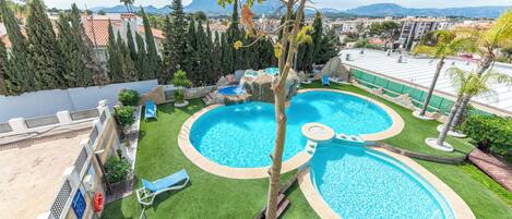 Seasonal outdoor pool, sun loungers