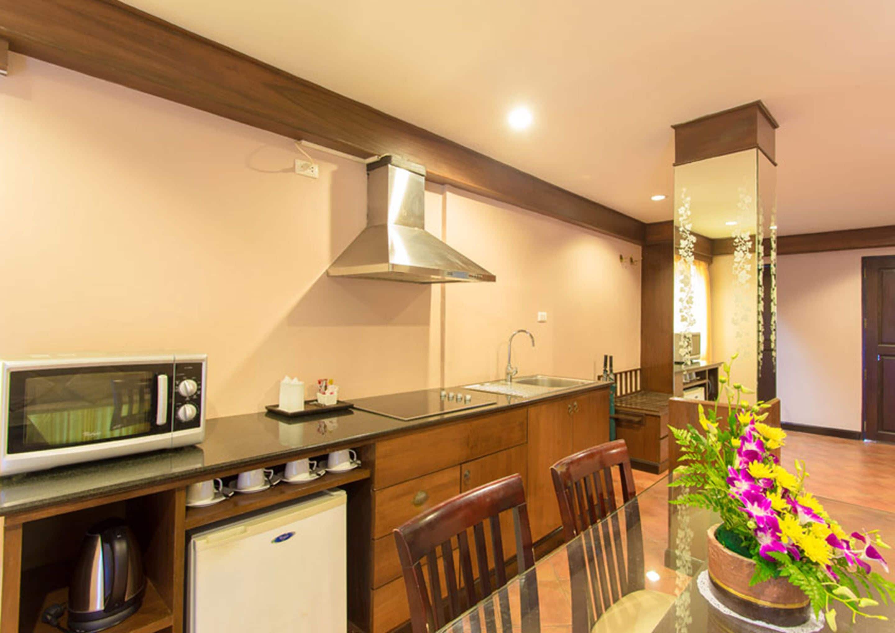 family suite, 2 bedrooms | 1 bedroom, in-room safe, desk, blackout curtains