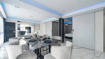 Seaview 3 bedrooms Apartment, Ocean Front Elevator | Living area | LCD TV