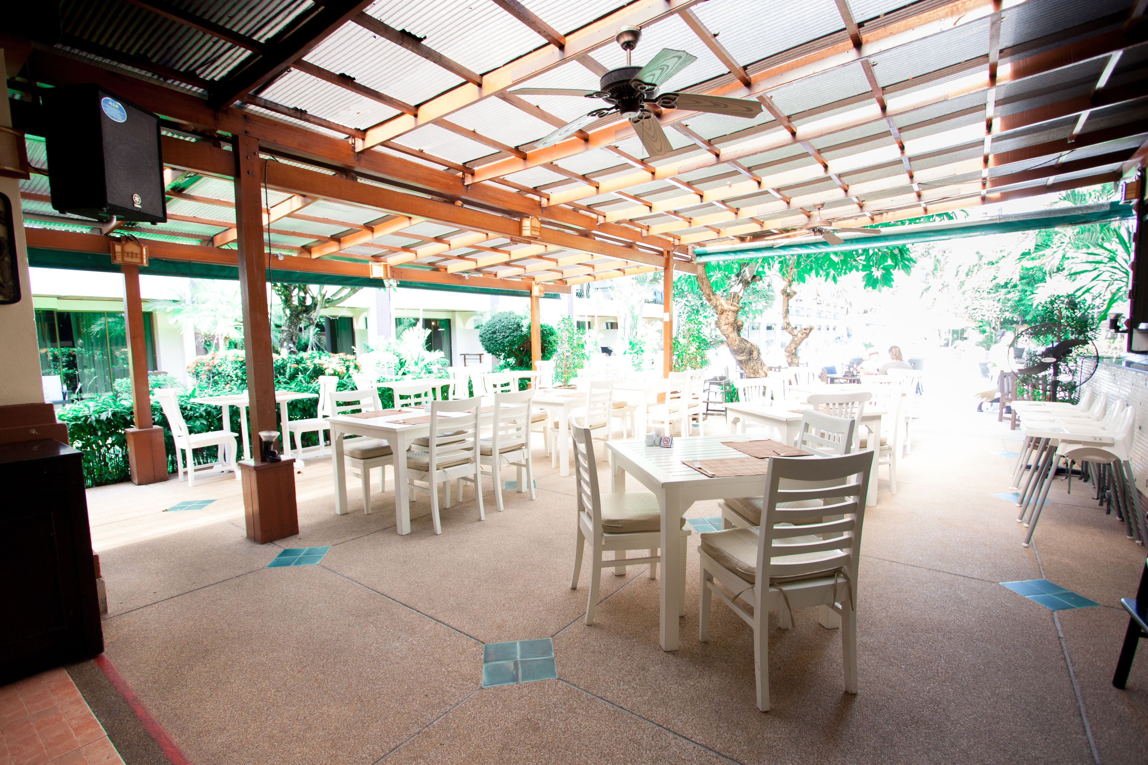 breakfast served, thai cuisine, pool views