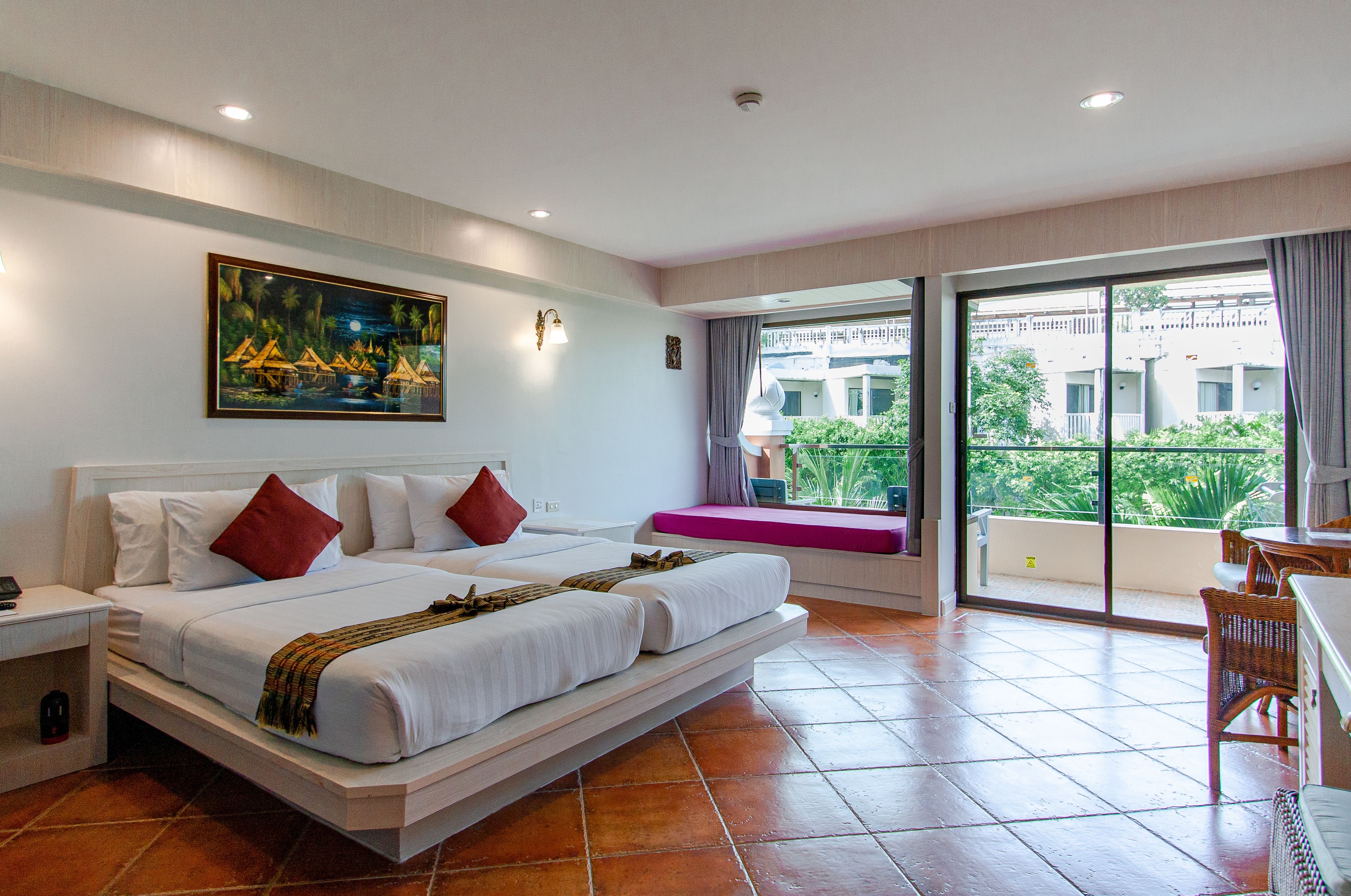 deluxe room | 1 bedroom, in-room safe, desk, blackout curtains