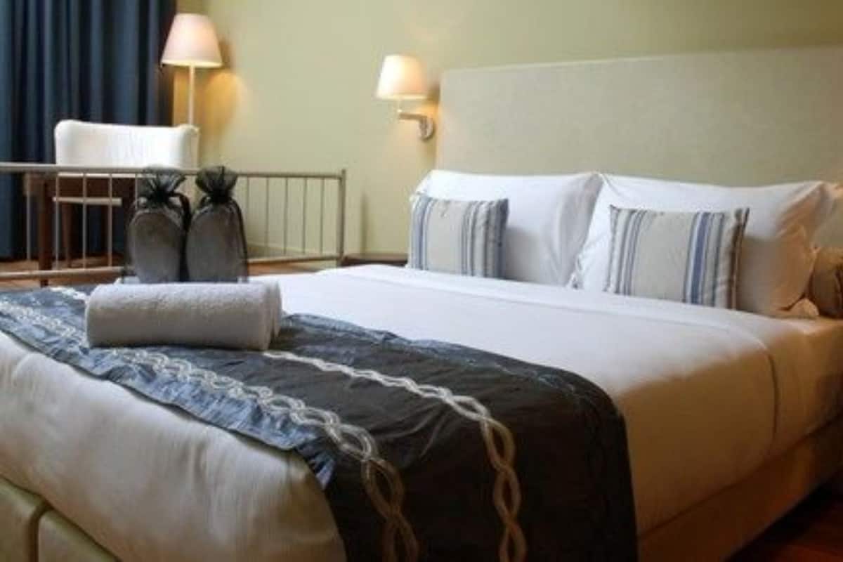 Superior Room | Down comforters, minibar, in-room safe, soundproofing