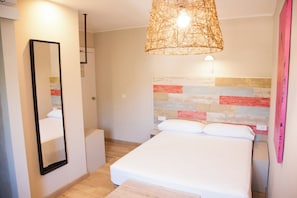 Superior Single Room | Desk, blackout drapes, free WiFi, bed sheets - Hotel Marina Tossa (Tossa de Mar)