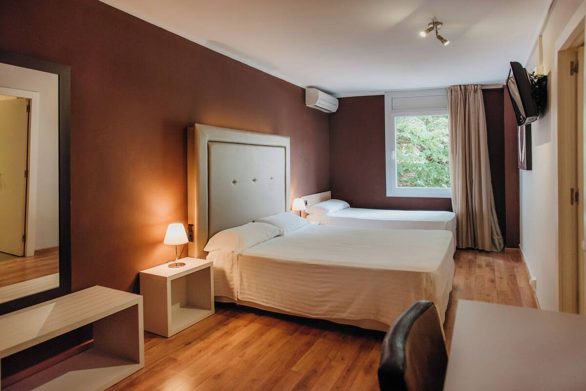 superior triple room | desk, blackout curtains, free wifi, bed sheets