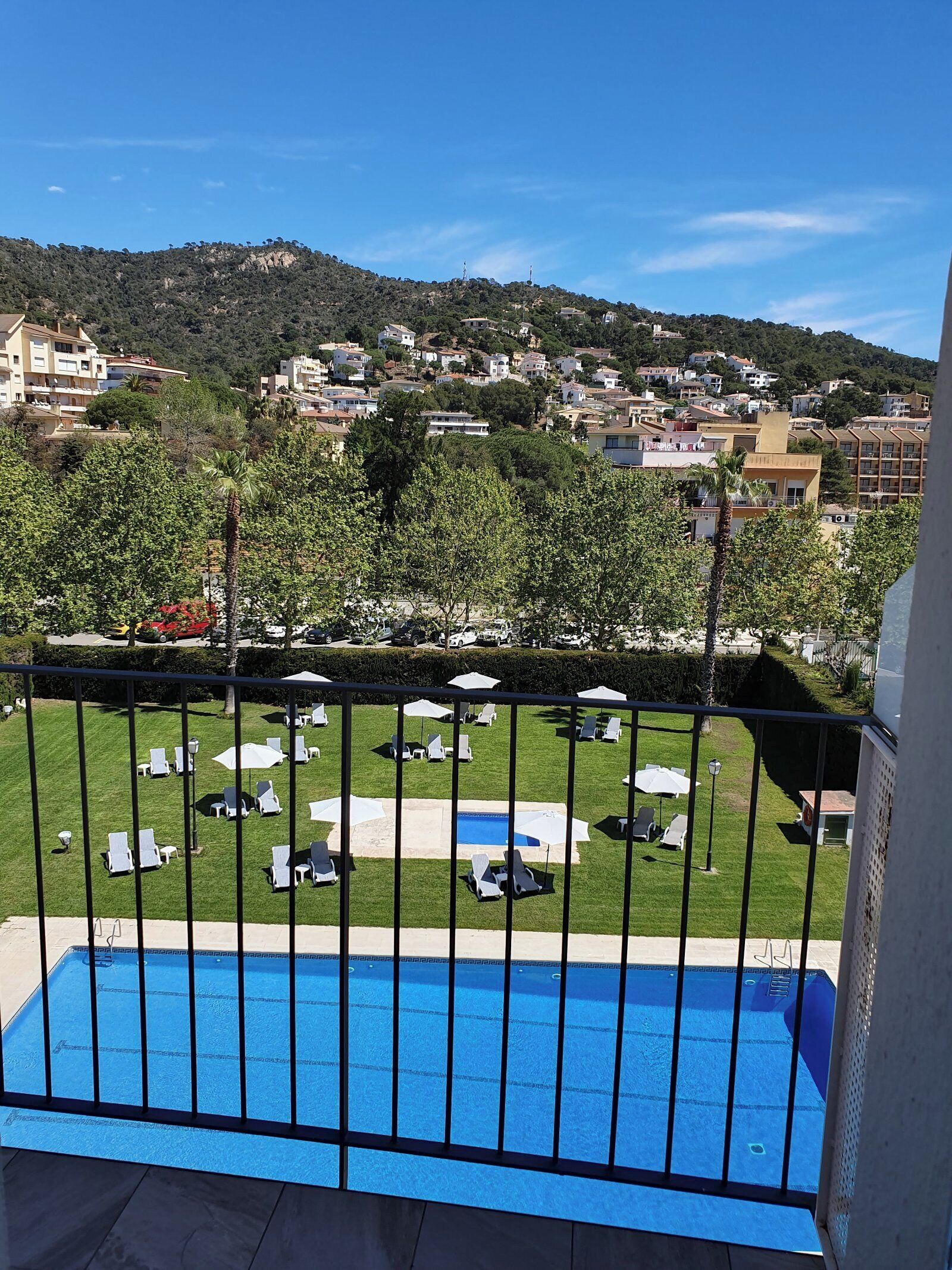 Single Room, Balcony | Desk, blackout curtains, free WiFi, bed sheets