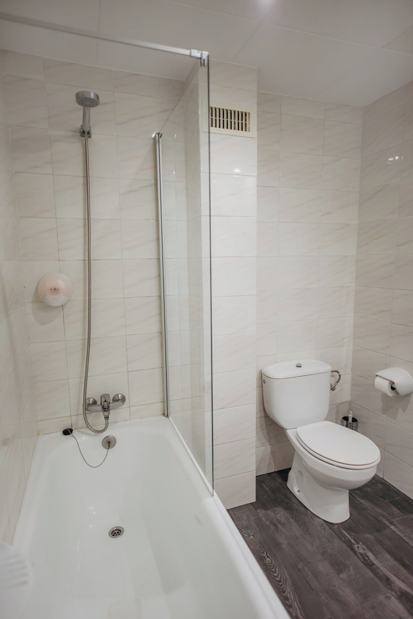 triple room, balcony | bathroom | shower, free toiletries, towels