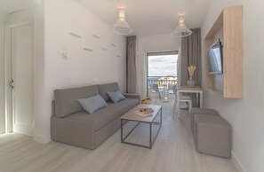 Flat-screen TV - Fergus Club Carema Splash (Mercadal)