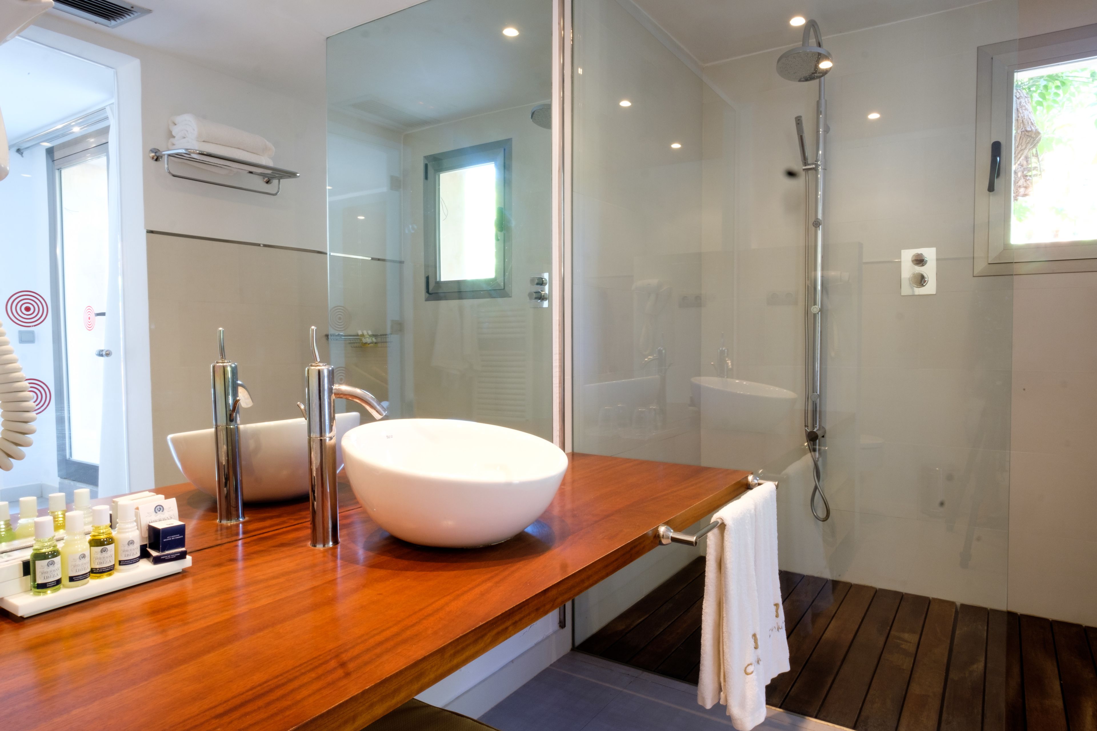 deluxe villa | bathroom | free toiletries, hair dryer, dressing gowns, slippers