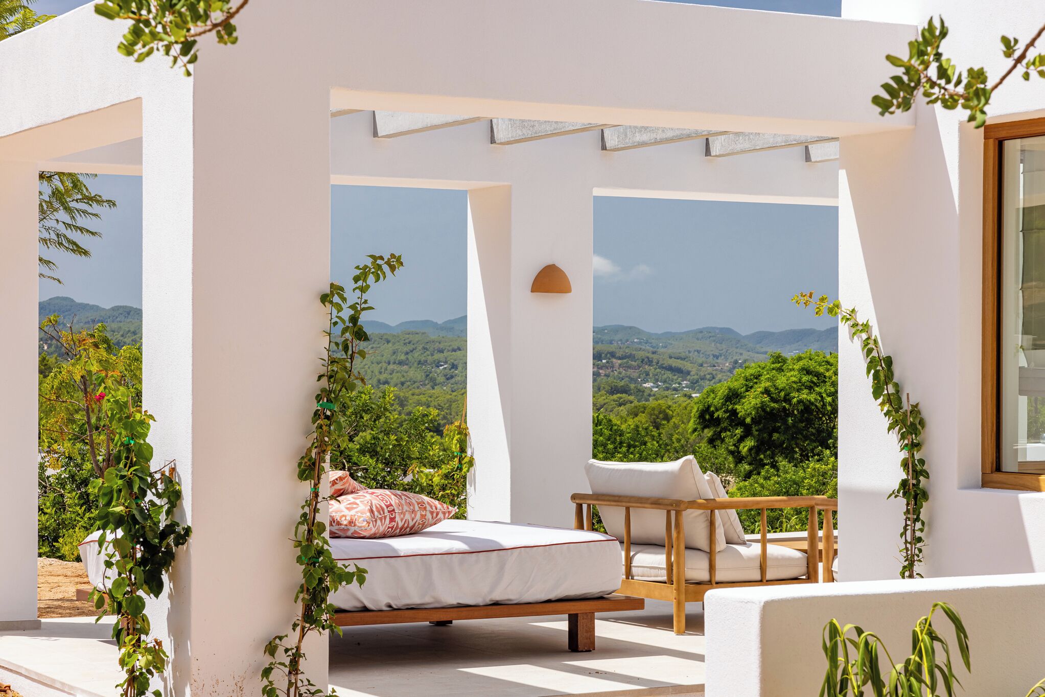 Suite Deluxe, piscina privata, vista giardino | Biancheria in cotone egiziano, biancheria da letto di alta qualità
