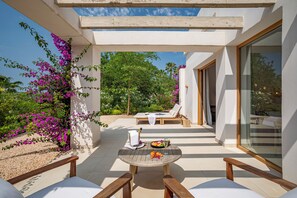 Suíte premium, terraço, vista para o jardim | Terraço/pátio