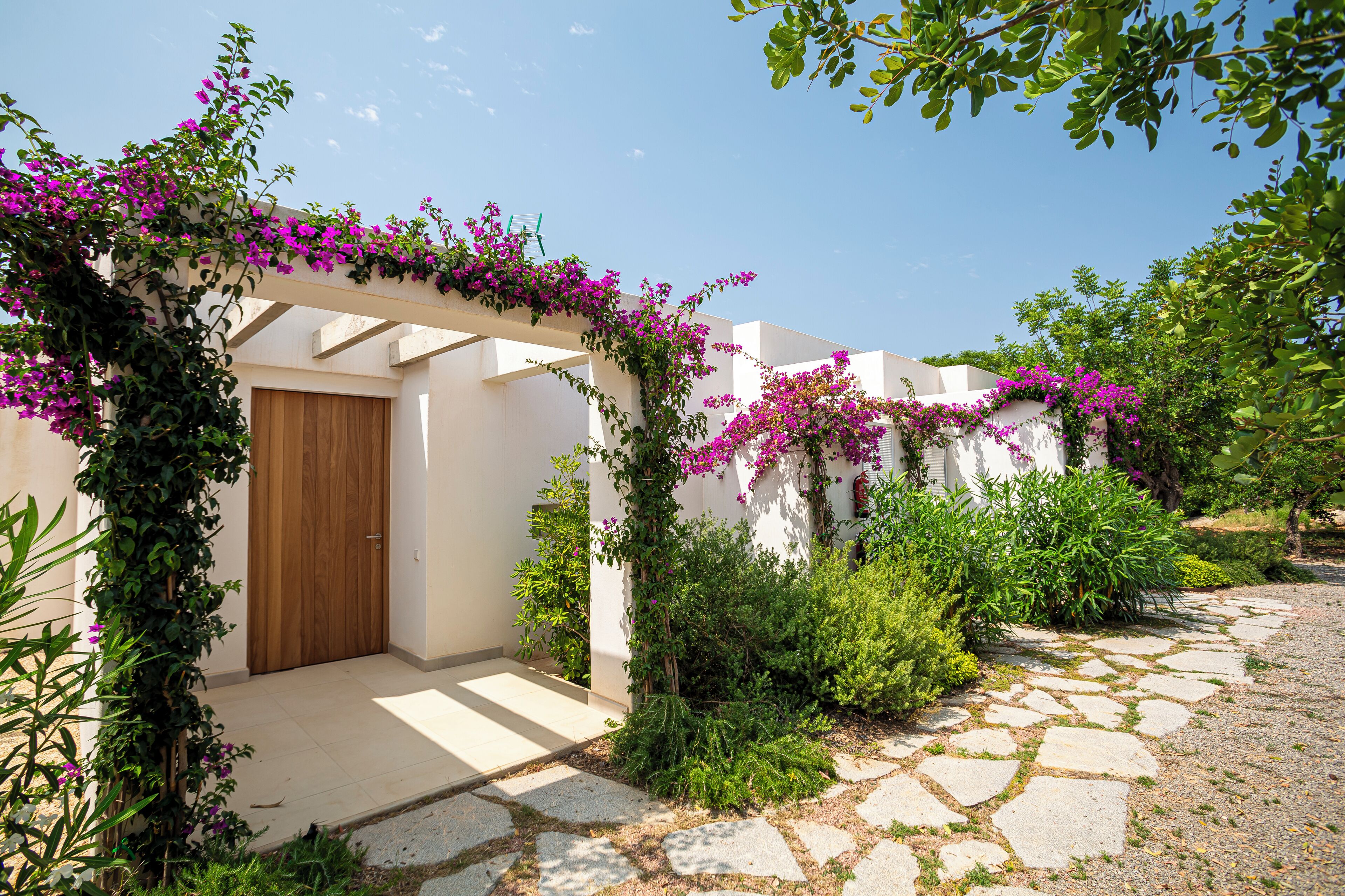 premium suite | egyptian cotton sheets, premium bedding, minibar, in-room safe