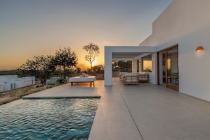 Suíte luxo, piscina particular, vista para o jardim | Roupas de cama de algodão egípcio, roupas de cama premium