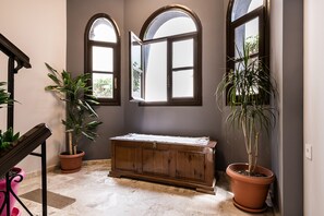 Interior detail - Hotel Koukouras (Chania)