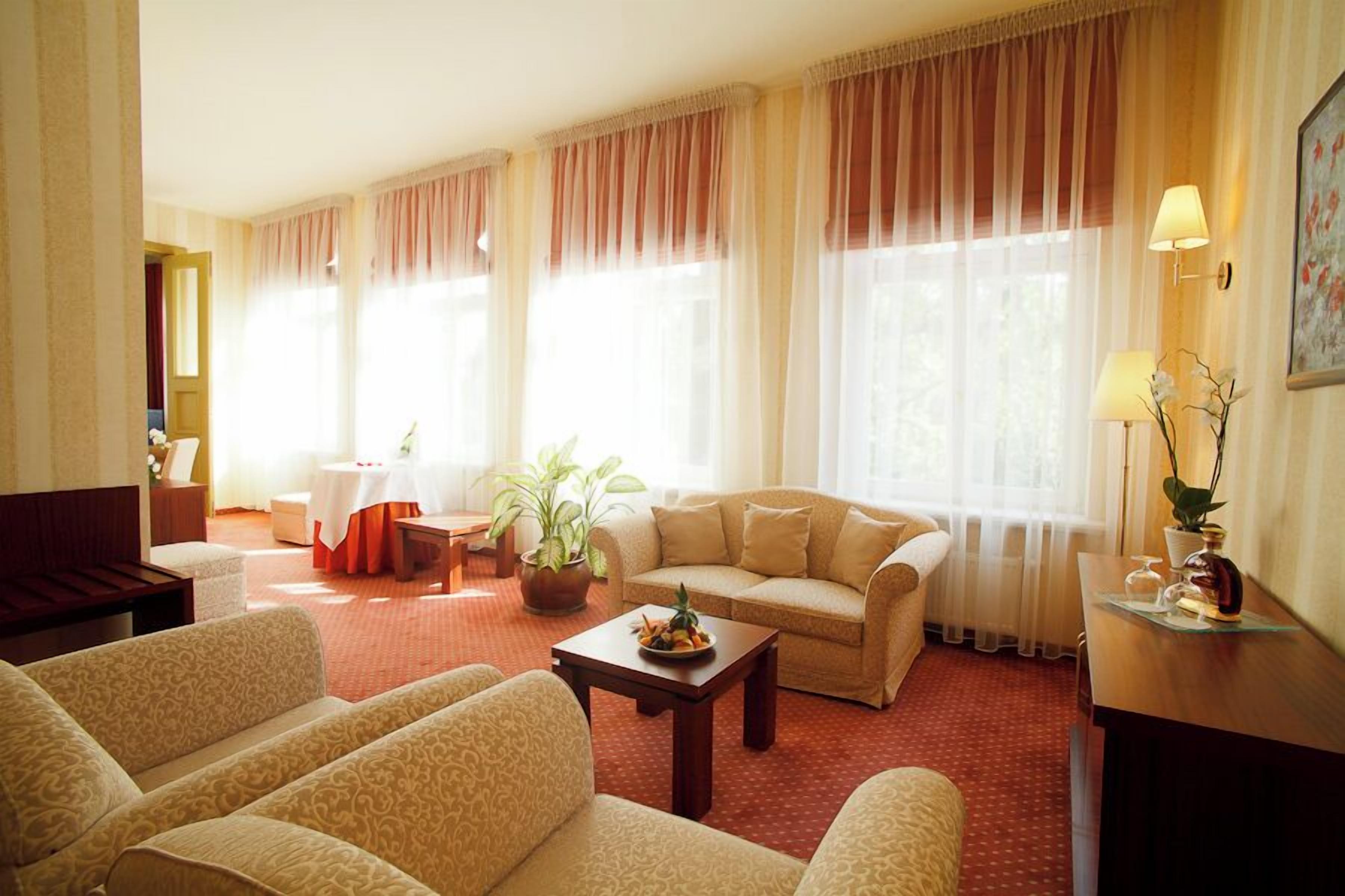 superior apartment | minibar, in-room safe, desk, blackout curtains