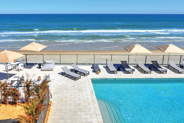 On the beach, beach towels