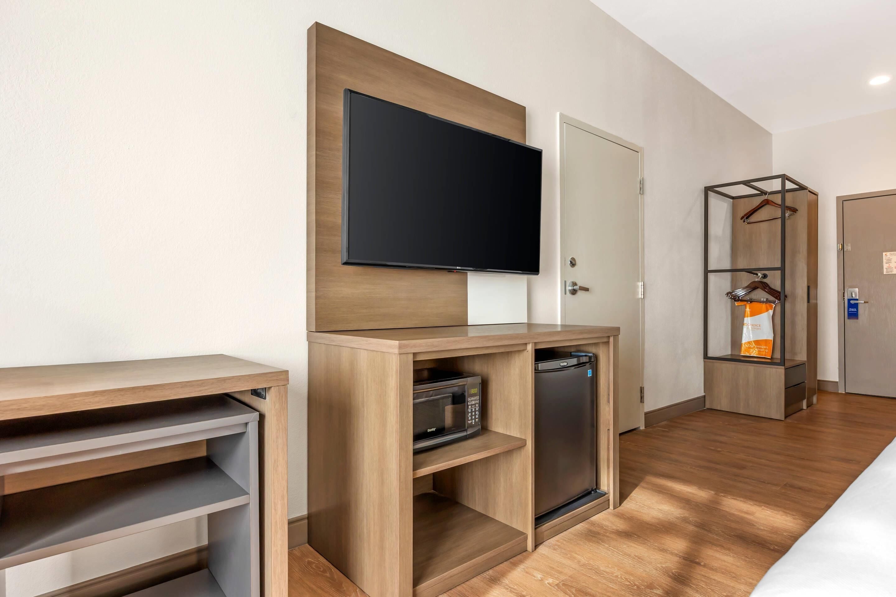 Room, 1 King Bed, Accessible, Non Smoking