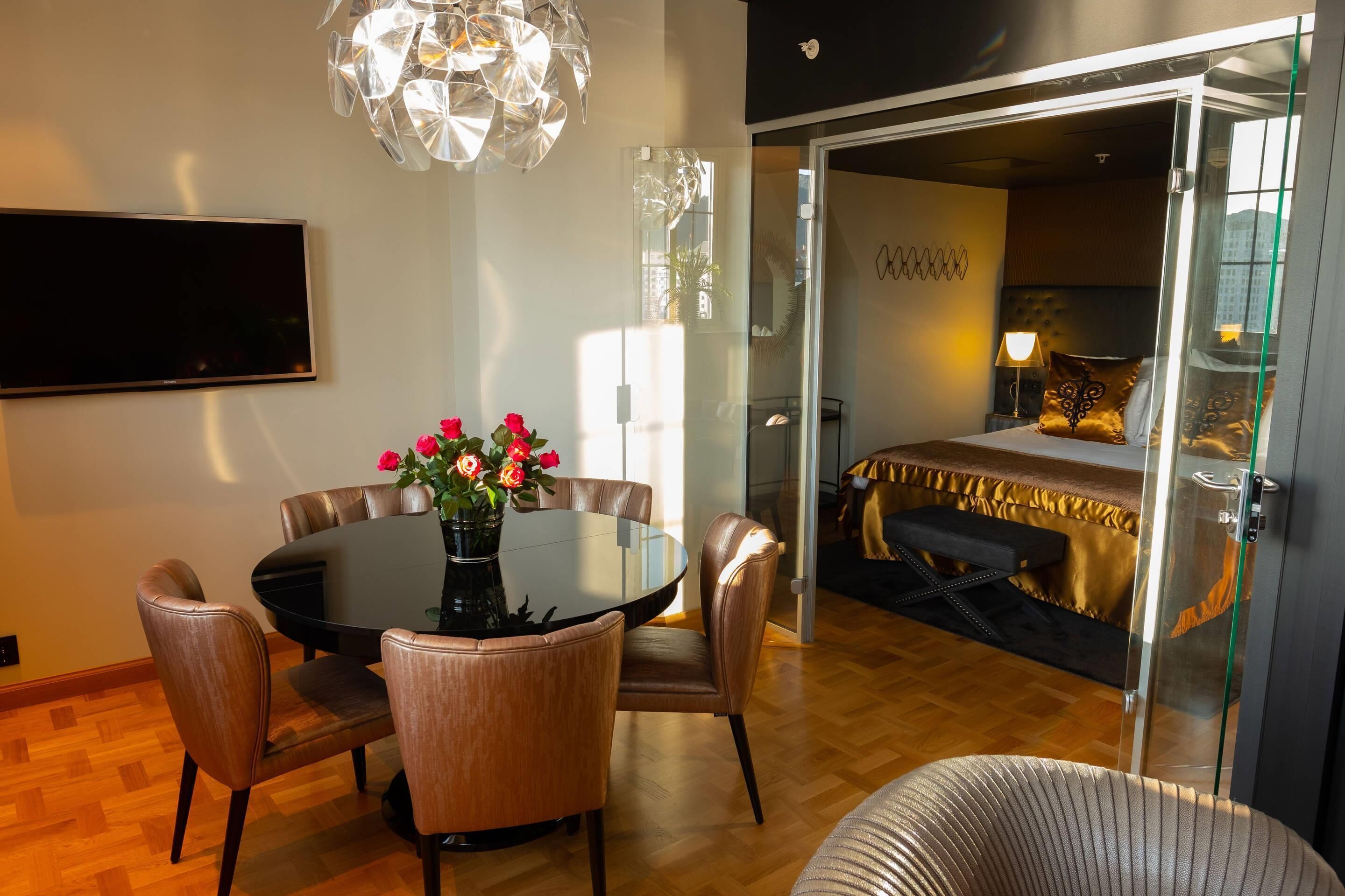 Suite, 1 lit double et 1 canapé-lit, en angle