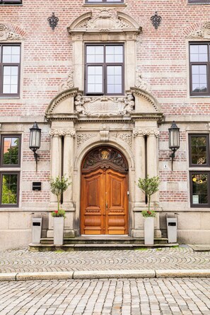 Property entrance - Home Hotel Havnekontoret (Bergen)