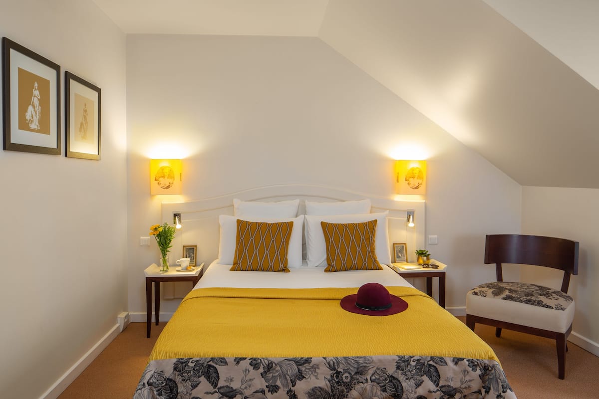 Habitación estándar, 1 cama doble | Colchones Select Comfort y minibar (con algunos artículos gratuitos)