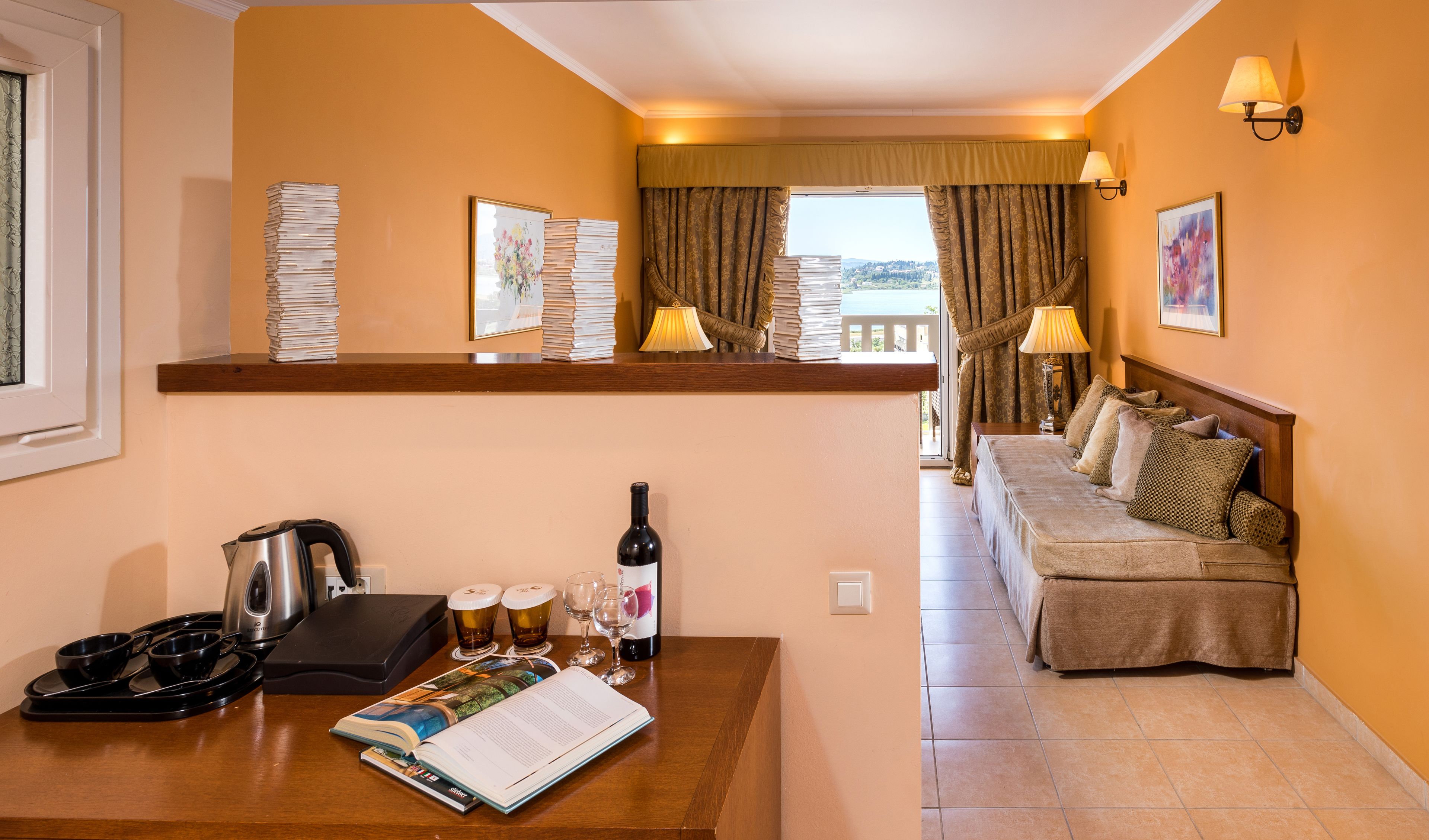suite, 1 bedroom, lake view | 1 bedroom, egyptian cotton sheets, select comfort beds, in-room safe