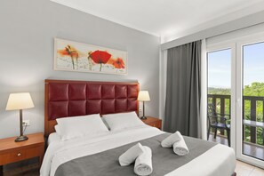 1 bedroom, Egyptian cotton sheets, Select Comfort beds, in-room safe