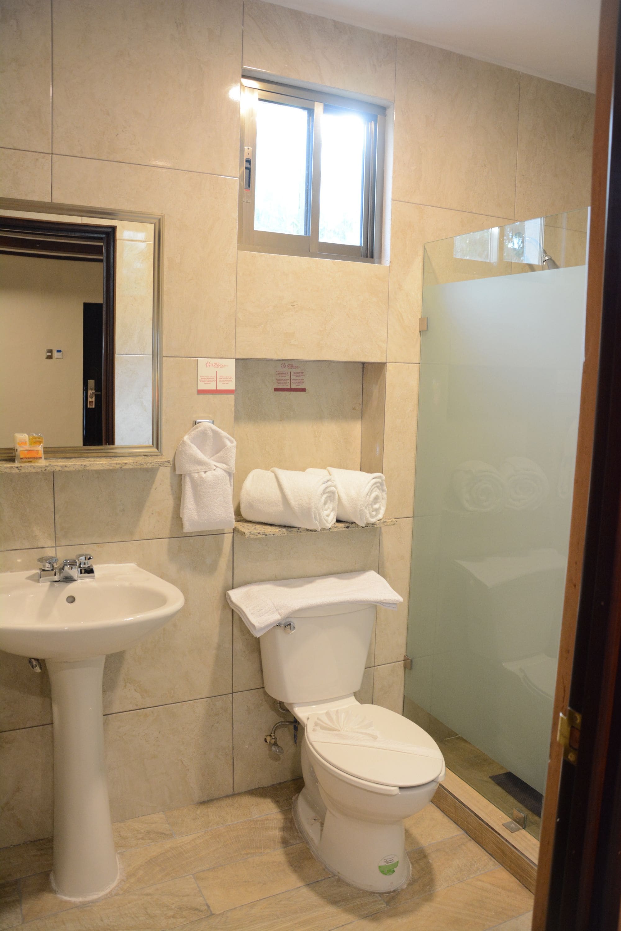 suite, 1 bedroom (master) | 1 bedroom, in-room safe, free wifi, wheelchair access