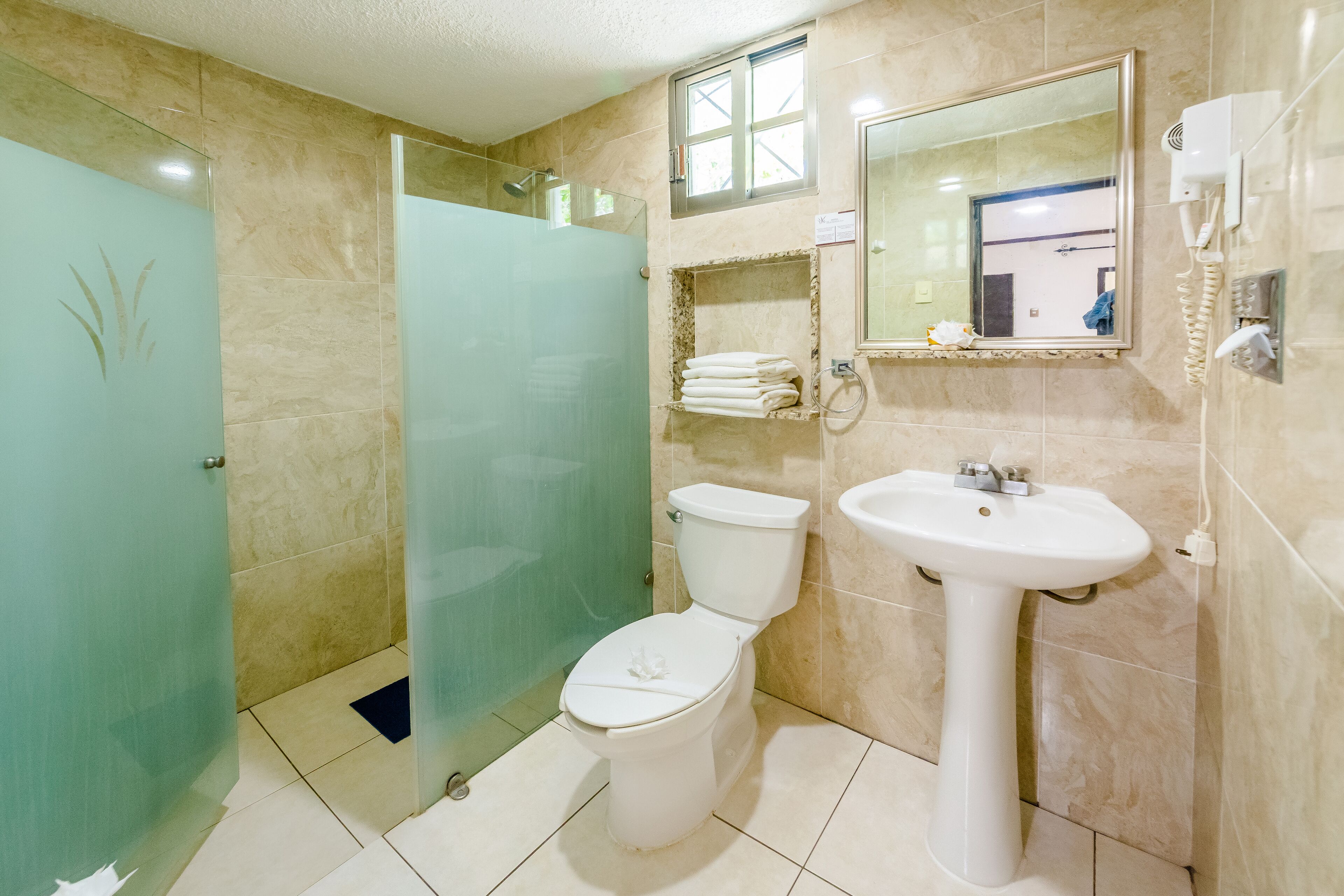 standard room, 2 double beds | bathroom | shower, free toiletries, towels
