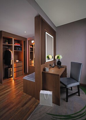 Deluxe Balcony Room