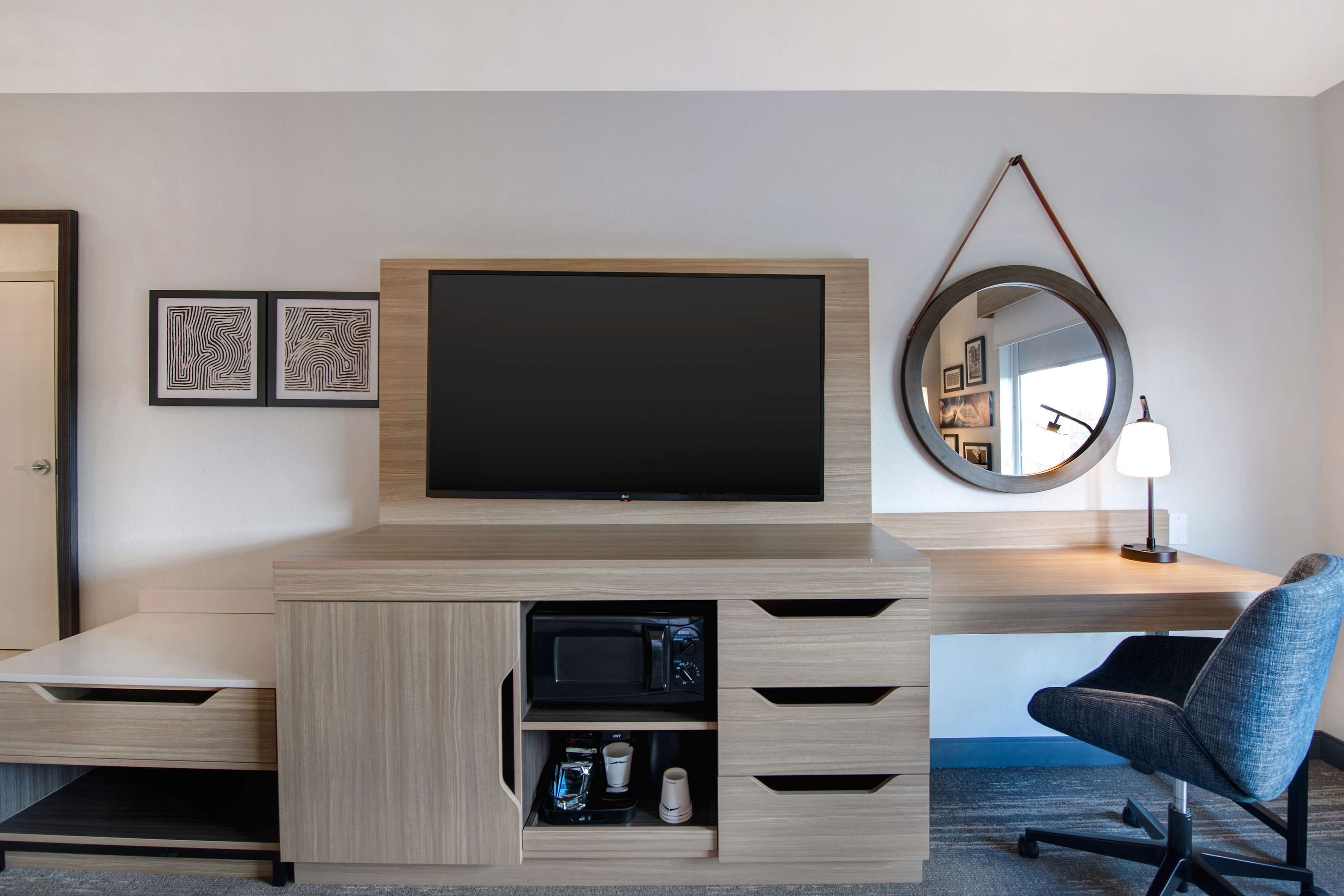 Coffres-forts dans les chambres, bureau, rideaux occultants