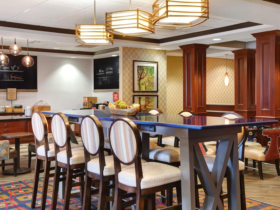 Petit déjeuner compris