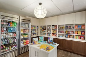 Snack bar - Homewood Suites by Hilton Fargo (Fargo)