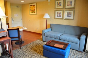 Studio Suite, 1 King Bed with Sofa bed | In-room safe, blackout drapes, soundproofing, iron/ironing board