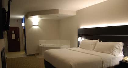 Holiday Inn Express Hotel and Suites Kingsport by IHG