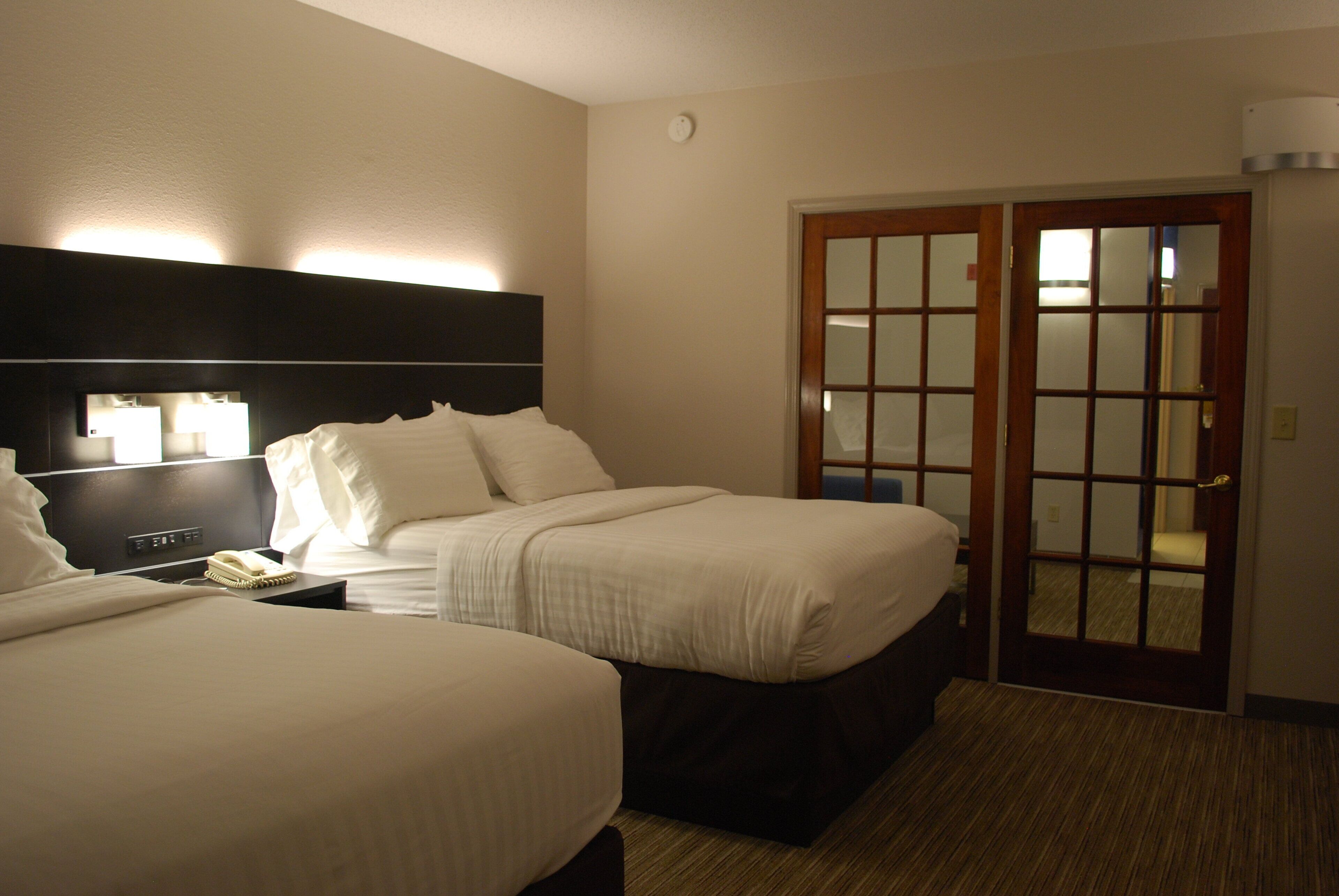 Desk, iron/ironing board, cots/infant beds, free WiFi