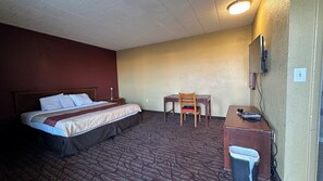 Iron/ironing board, free WiFi, bed sheets, alarm clocks - B'more Inn (Baltimore)