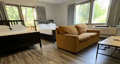 Boulder Twin Lakes Inn