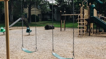 Children’s play area – outdoor