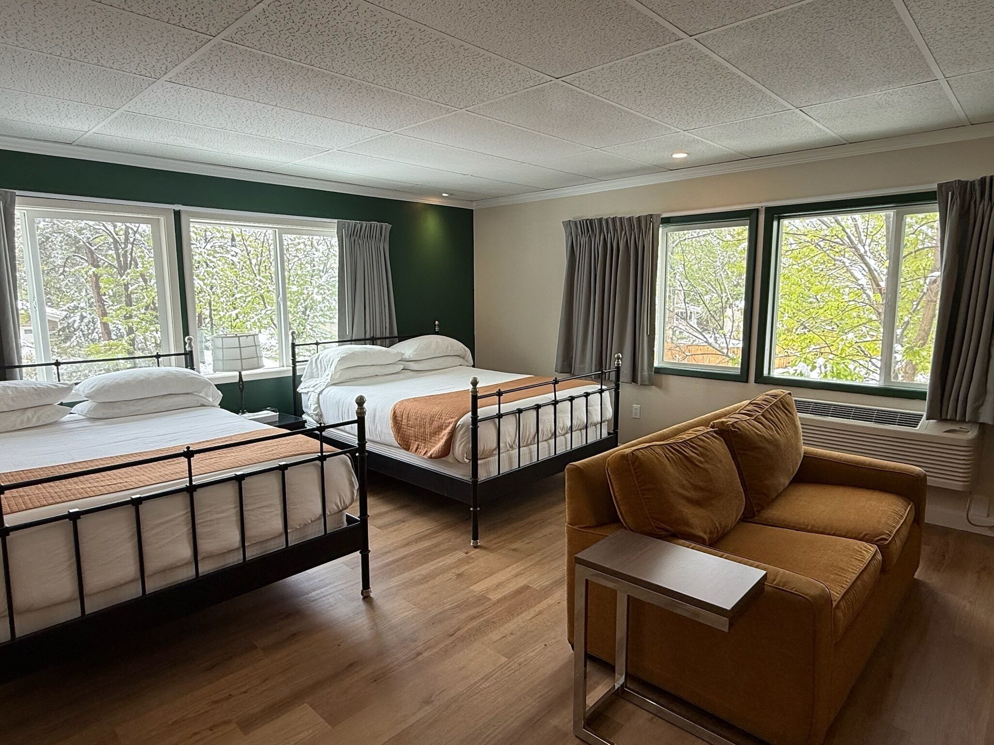 Deluxe Quadruple Room, 2 Queen Beds
