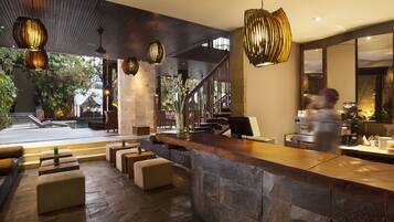 Bar (in der Unterkunft)