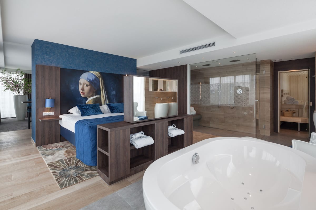 Suite Wellness Sauna (max. 2 adults, 1 baby) | 高档床上用品、迷你吧、客房内保险箱、办公桌