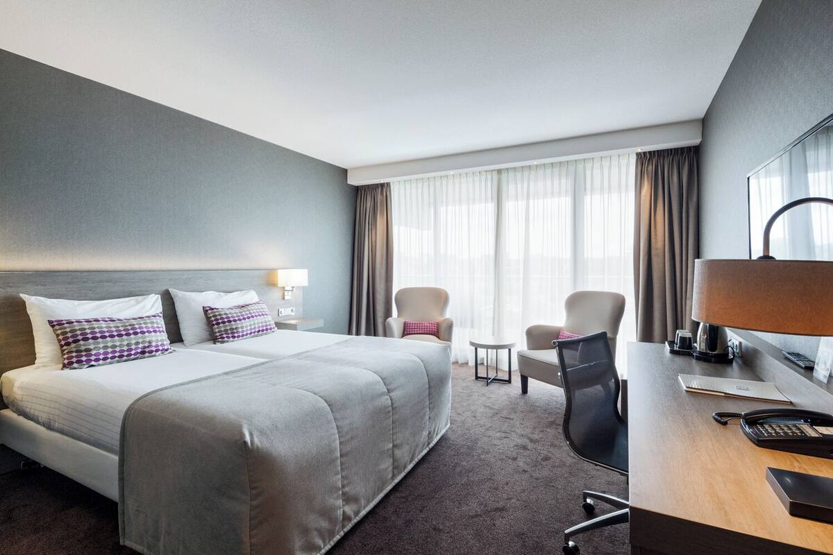 Comfort Room (max. 2 adults, 1 baby) | 고급 침구, 미니바, 객실 내 금고, 책상