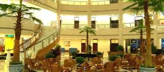 Hongyi Hotel Wuhan University