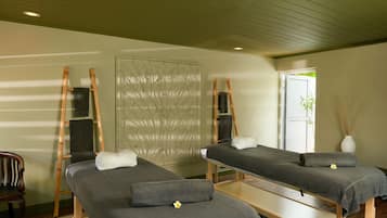 Couples treatment room(s), sauna, steam room, body treatments