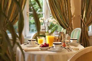 Food and drink - Hotel Luxembourg Parc (Paris)