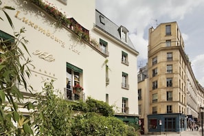 Front of property - Hotel Luxembourg Parc (Paris)
